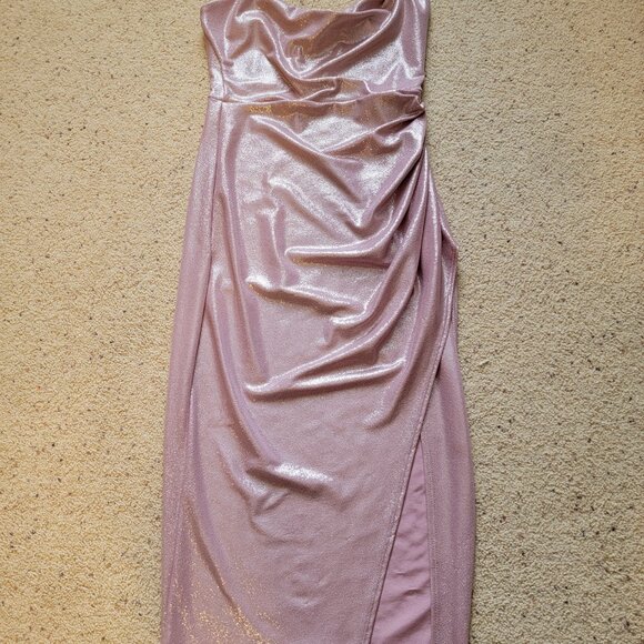 Clothes - Picture 2 of 2